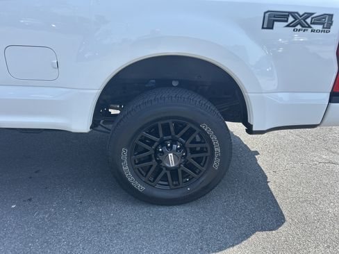 Used 2021 Ford F250 Lariat AWD/4WD image 6