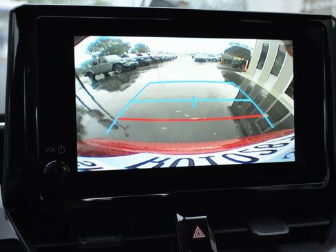 Used 2025 Toyota Corolla LE image 12