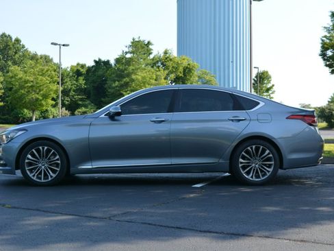 Used 2015 Hyundai Genesis 3.8 RWD image 8
