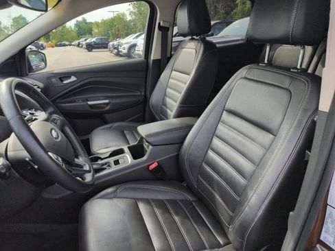 Used 2017 Ford Escape Titanium w/ Canadian Touring Package AWD/4WD image 28