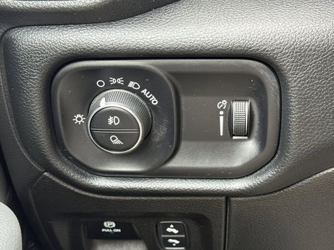 Used 2022 RAM 1500 Big Horn image 40