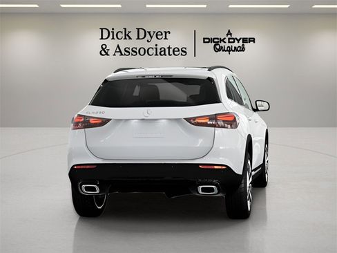 Used 2026 Mercedes-Benz GLA 250 image 13