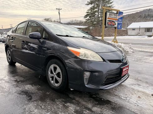 Used 2012 Toyota Prius Two image 3