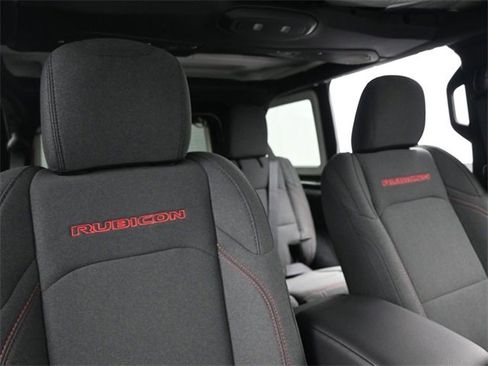 Used 2024 Jeep Wrangler Unlimited Rubicon w/ Technology Group image 22