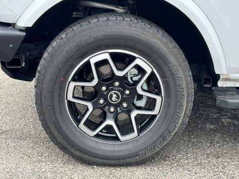 Used 2024 Ford Bronco Outer Banks image 33