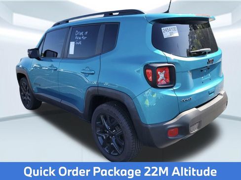 Used 2022 Jeep Renegade Altitude AWD/4WD image 4