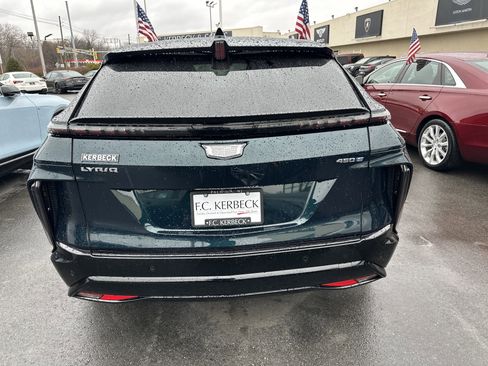 Used 2024 Cadillac Lyriq Sport image 6