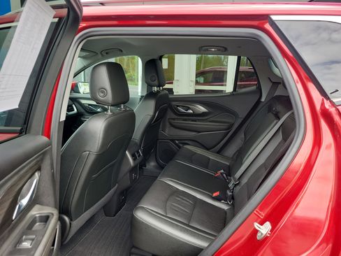 Used 2023 GMC Terrain SLT AWD/4WD image 19