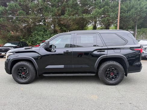 Used 2023 Toyota Sequoia TRD Pro AWD/4WD image 8