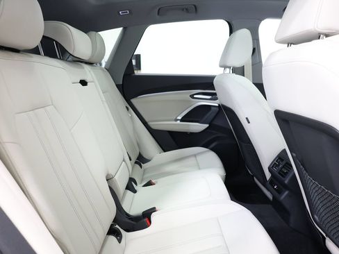 Used 2025 Audi Q5 Premium w/ Convenience Package AWD/4WD image 24