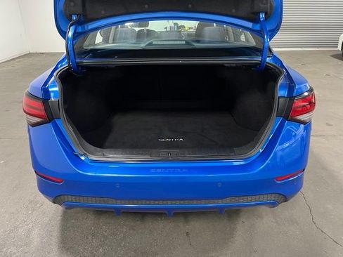 Used 2024 Nissan Sentra SV FWD image 16