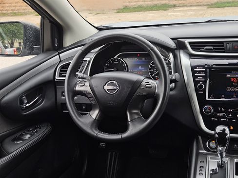 Used 2023 Nissan Murano SV FWD image 13