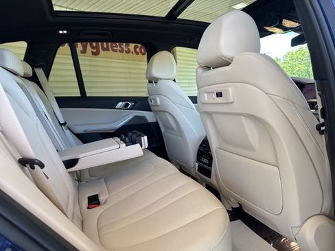 Used 2019 BMW X5 xDrive40i w/ Convenience Package AWD/4WD image 5