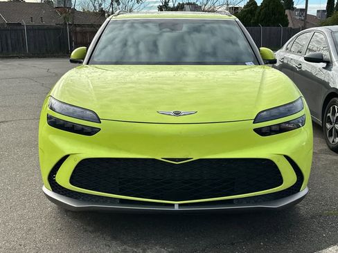 Used 2023 Genesis GV60 Advanced image 6