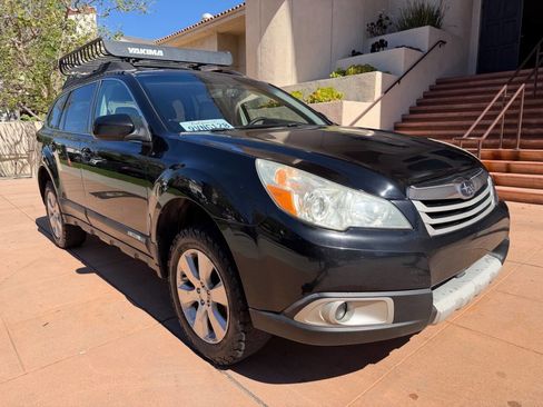 Used 2011 Subaru Outback 3.6R Limited image 1