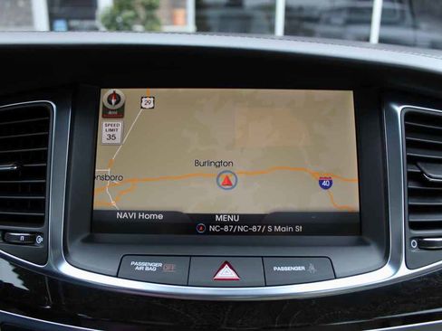 Used 2016 Hyundai Equus Signature image 17