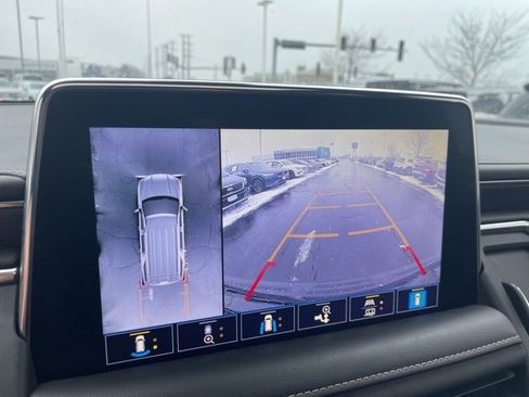 Used 2021 GMC Yukon SLT w/ SLT Premium Package image 14