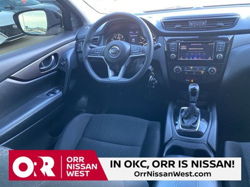 Used 2020 Nissan Rogue Sport S image 20