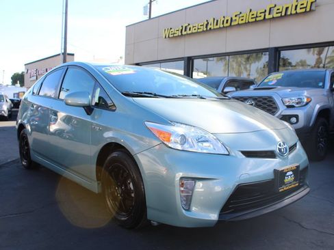 Used 2015 Toyota Prius Four FWD image 8