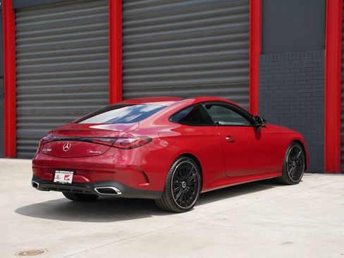 Used 2024 Mercedes-Benz CLE 300 4MATIC Coupe image 11