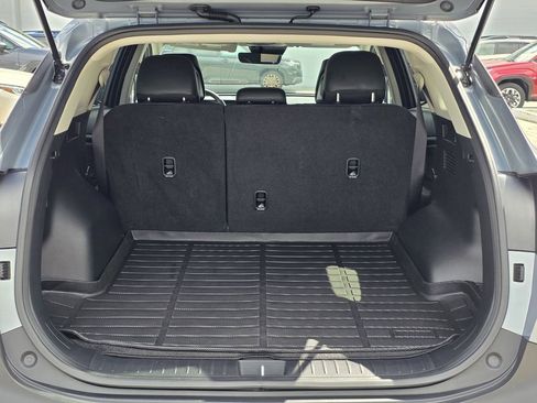 Used 2025 Kia Sportage EX FWD image 9