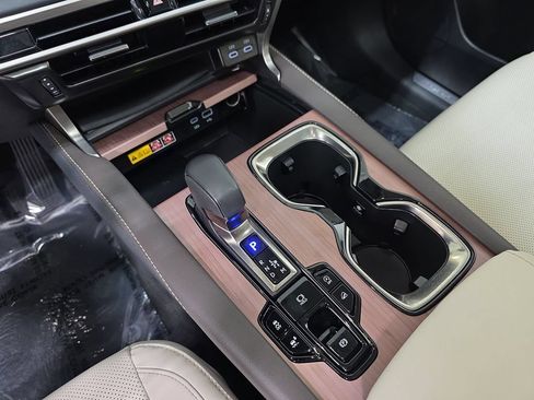 Used 2024 Lexus RX 350 Premium w/ Accessory Package (Z1) AWD/4WD image 25