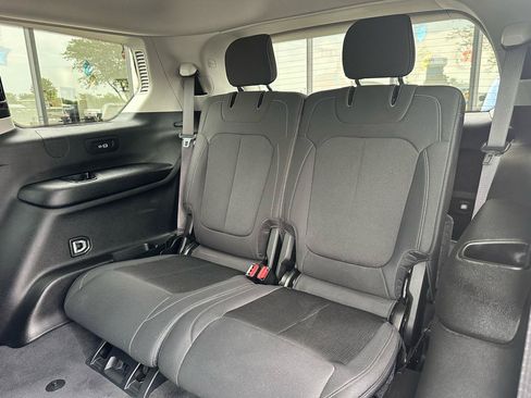 Used 2023 Jeep Grand Cherokee L Laredo w/ Luxury Tech Group I AWD/4WD image 13