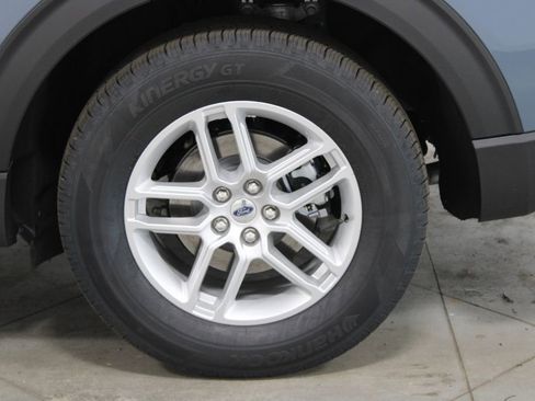 New 2026 Ford Explorer Active RWD image 17