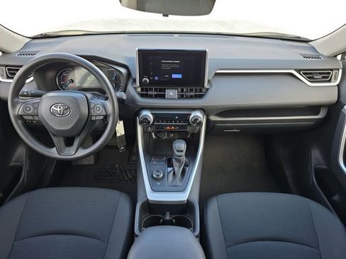 Used 2025 Toyota RAV4 LE AWD/4WD image 10