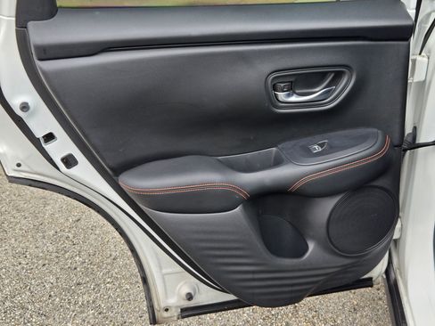 Used 2025 Honda HR-V Sport image 15