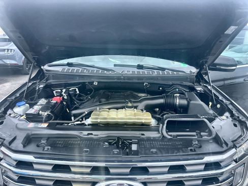 Used 2020 Ford Expedition XLT w/ Equipment Group 202A image 29