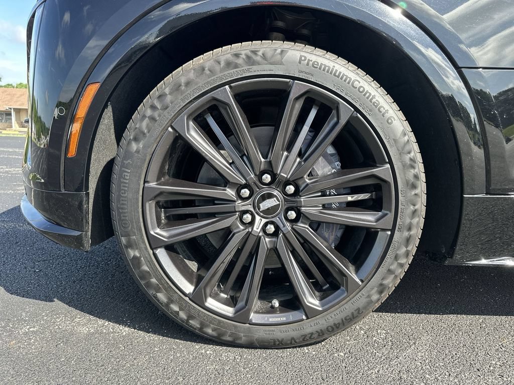 New 2026 Cadillac Lyriq V AWD/4WD image 18