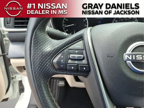 Used 2023 Nissan Maxima Platinum w/ Sport Mat Group FWD image 12