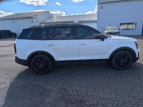 Used 2022 Kia Telluride SX w/ SX Prestige Package image 4