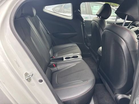 Used 2019 Hyundai Veloster 2.0 Premium FWD image 11