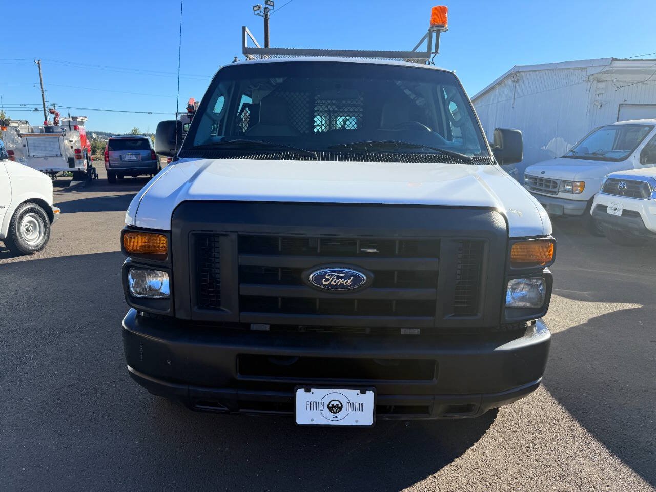 Used 2014 Ford E-350 and Econoline 350 Extended Super Duty w/ Power Group RWD image 3