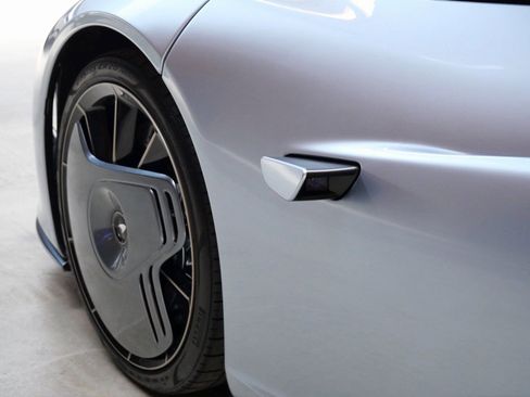 Used 2020 McLaren Speedtail RWD image 32