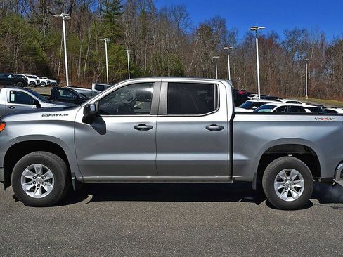 Used 2025 Chevrolet Silverado 1500 LT image 4