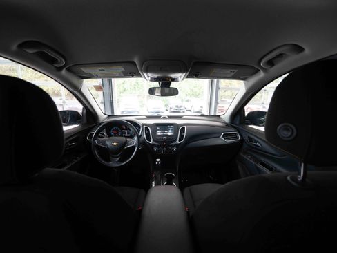 Used 2018 Chevrolet Equinox LT FWD image 19