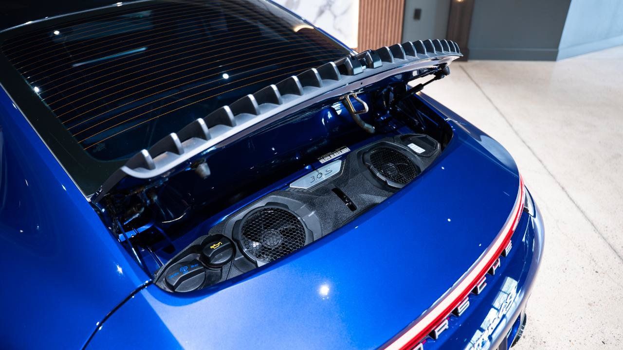 Used 2020 Porsche 911 Carrera 4S AWD/4WD image 39