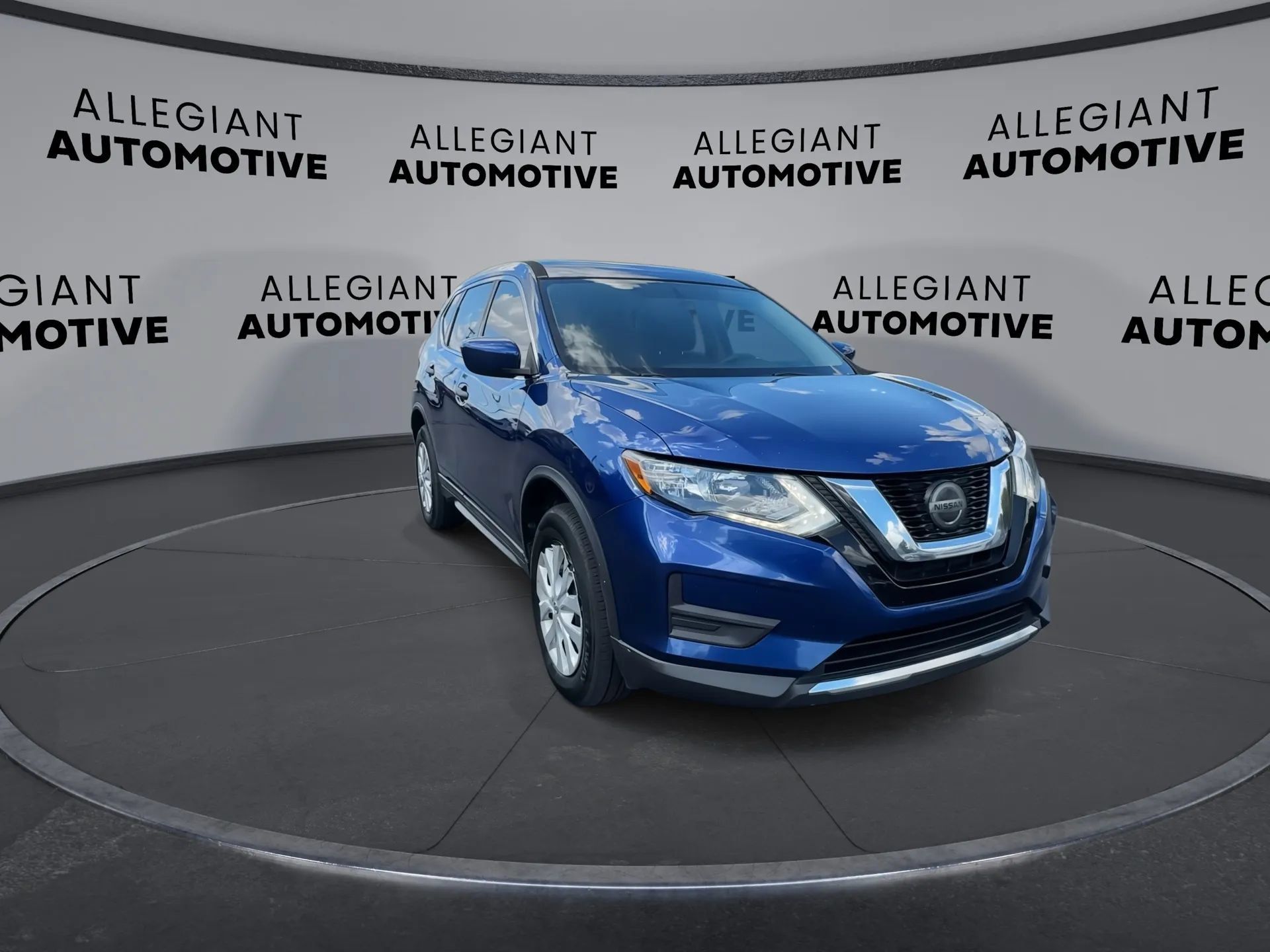 Used 2018 Nissan Rogue S AWD/4WD image 4