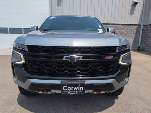 Used 2024 Chevrolet Tahoe Z71 w/ Luxury Package AWD/4WD image 8