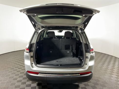 Used 2021 Jeep Grand Cherokee L Limited image 14