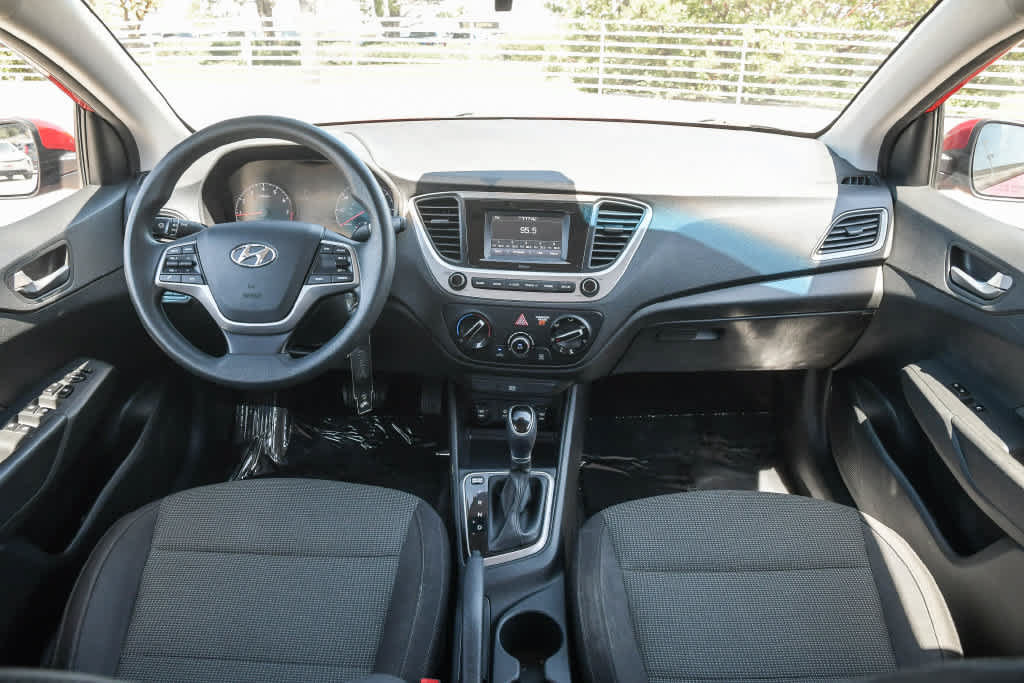 Used 2018 Hyundai Accent SE FWD image 12