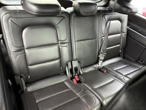 Used 2018 Lincoln Navigator Select image 29