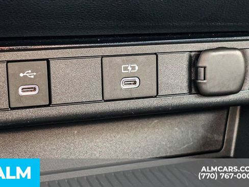 Used 2025 Toyota Prius XLE image 42