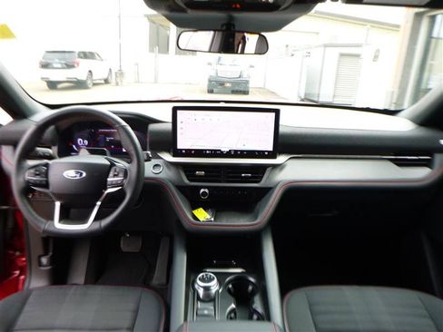 Used 2025 Ford Explorer ST-Line w/ ST-Line Street Pack AWD/4WD image 13