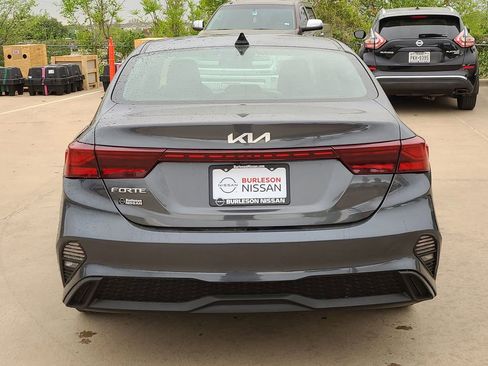Used 2024 Kia Forte LXS image 3