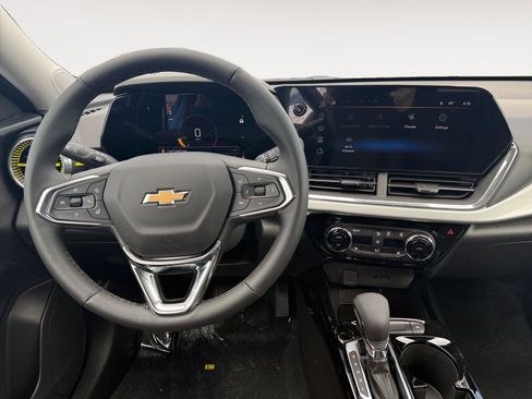 New 2026 Chevrolet Trax LT w/ Driver Confidence Package image 13