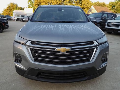 Used 2024 Chevrolet Traverse LT AWD/4WD image 2